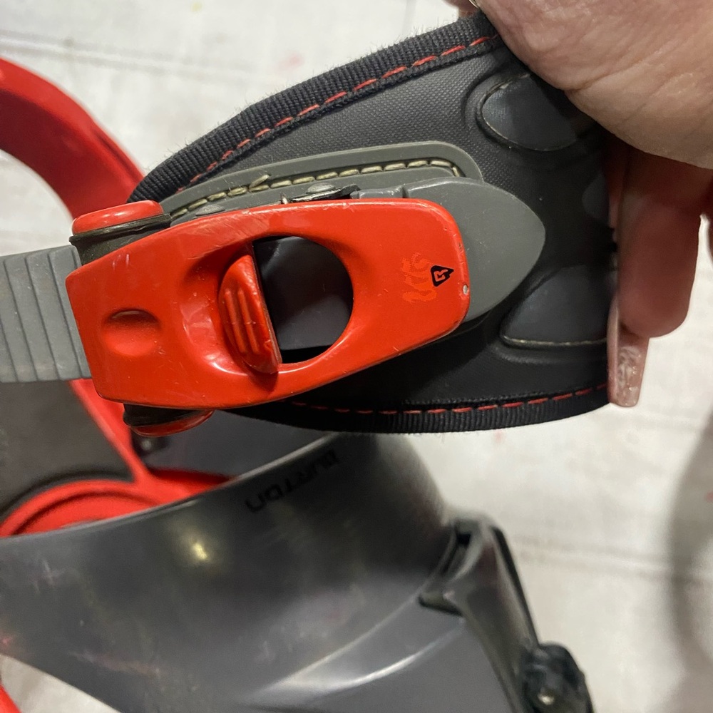 Burton Vibrant Red and Black Bindings - Picture 10 of 10